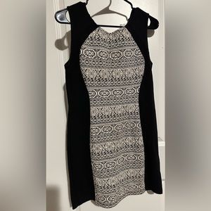 The dress is in good condition’s and from the back is very sexy